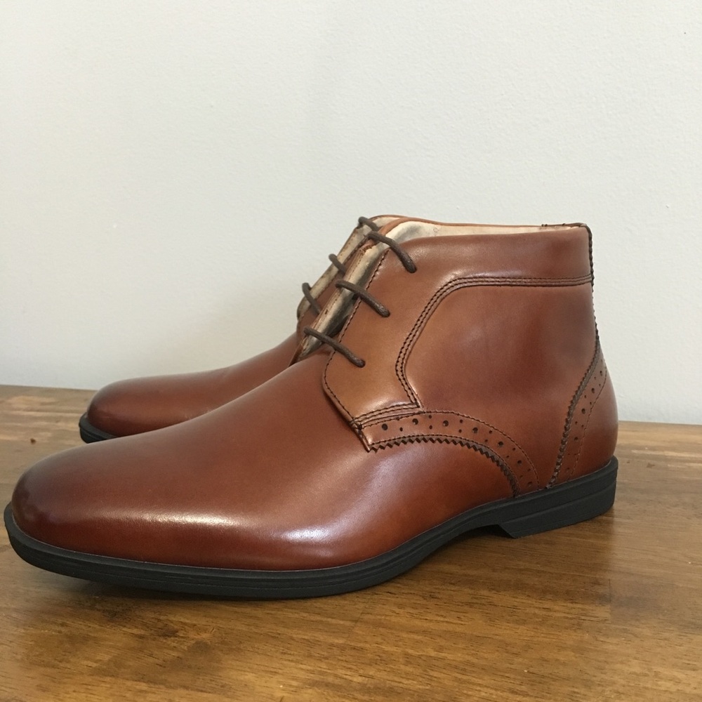 Boys Chukka Boot Size 4.5